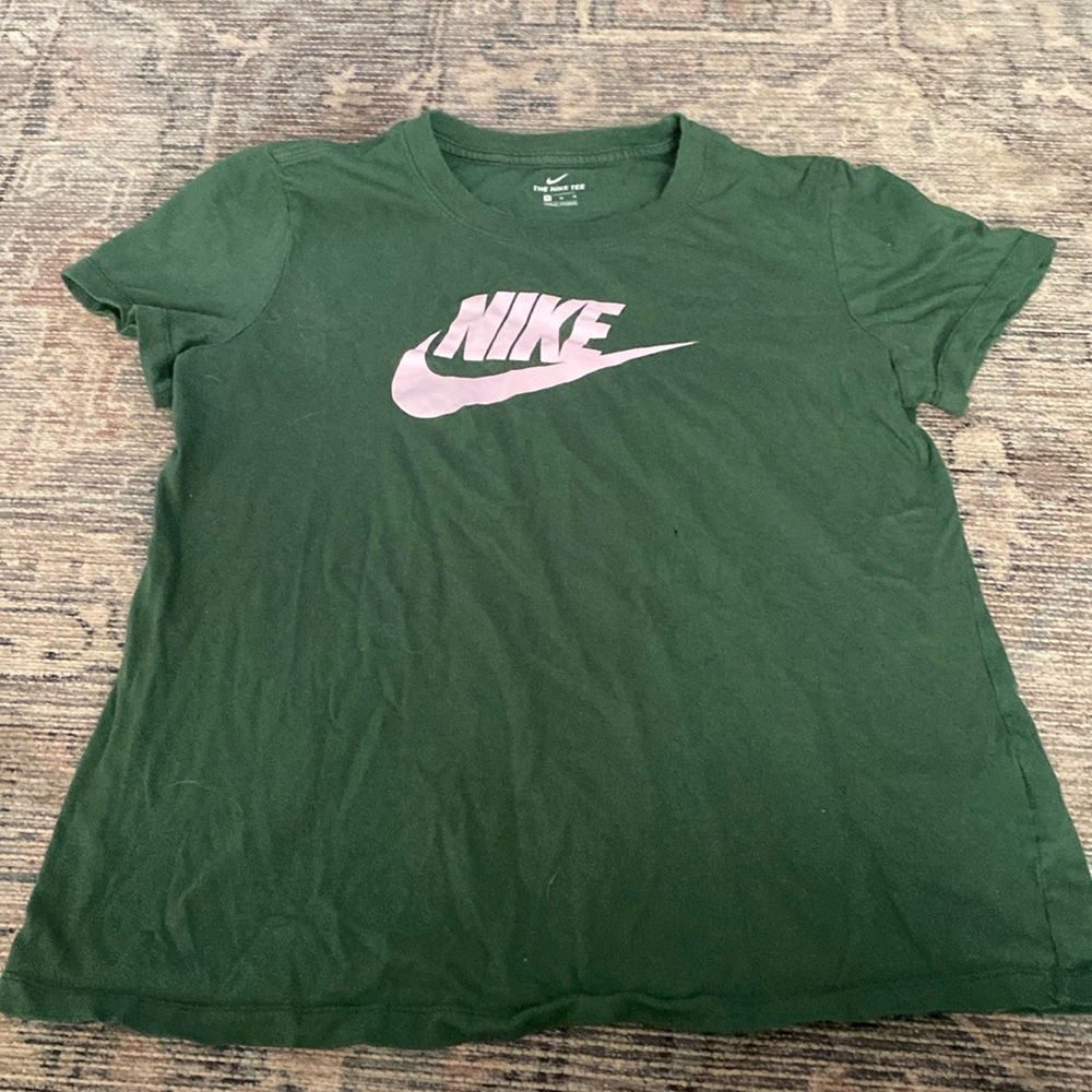 Nike medium women’s t-shirt